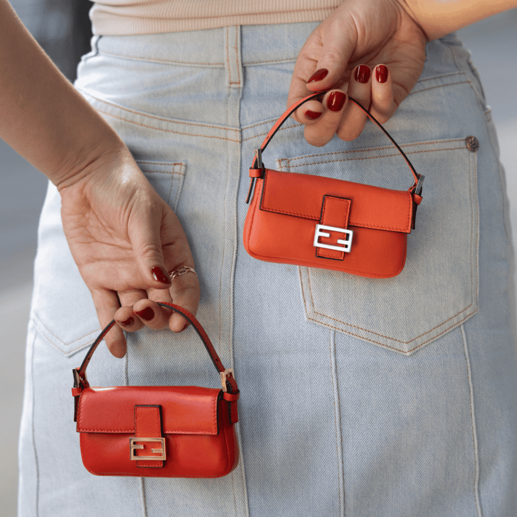 Fendi Nano Baguette Tasche in orange Leder
