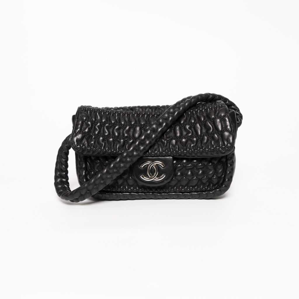 Chanel Ruffled Lambskin Leder Schwarz Tasche Mit Silberner Hardware