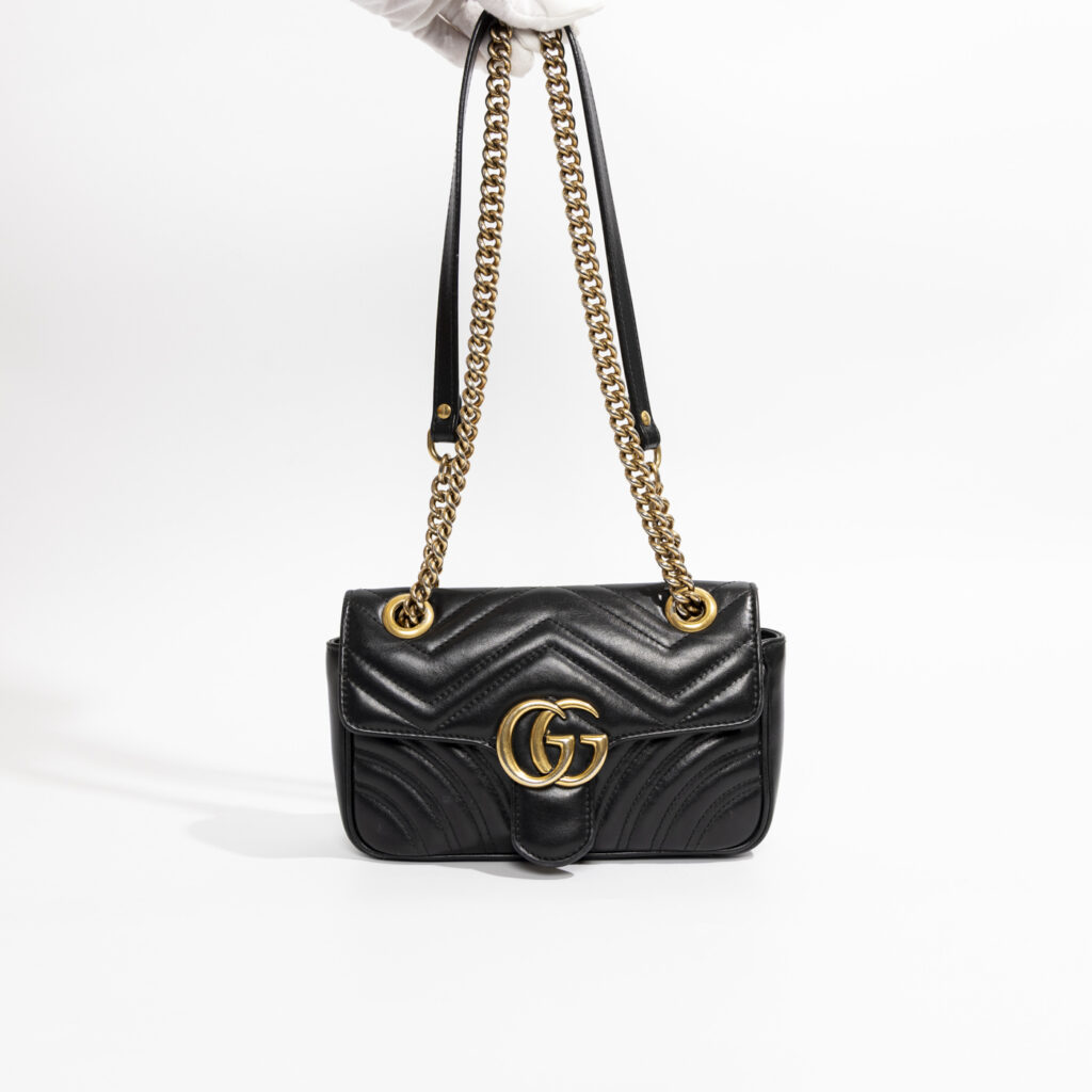 Gucci Marmont Tasche Small Schwarz mit goldener Hardware
