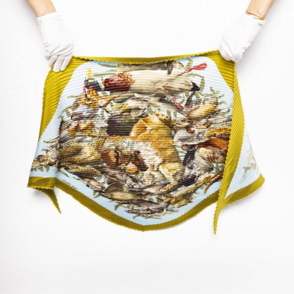 Hermès Pañuelo de seda Carré Plissé H De Linares Multicolor