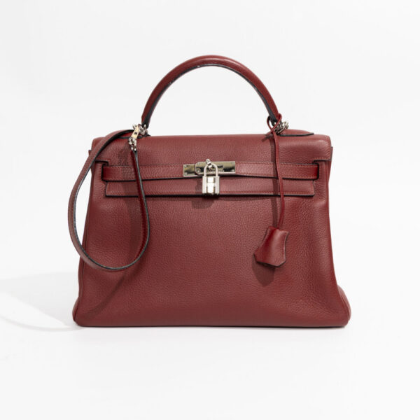 Bolso Hermès Kelly 32 Taurillon Clemence Rouge H con herrajes plateados