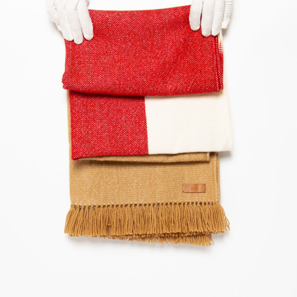 Hermès Stola Kaschmir Beige Rot Weiß Harmony mit Fransen