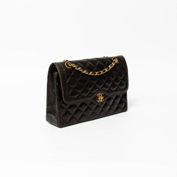 Bolso Chanel bicolor con doble solapa de piel de cordero 2717733