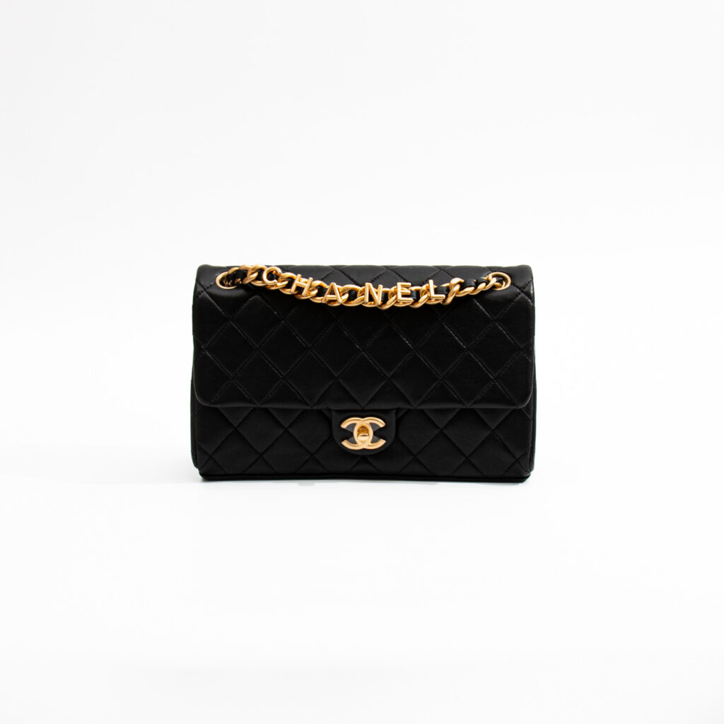 Chanel Single Flap Tasche Lambskin Schwarz Mit Goldener Hardware C27GJCCL