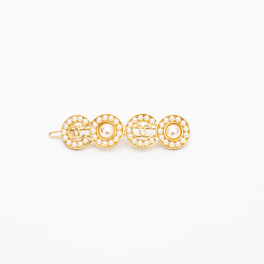 Chanel Coco Mark Perlen Haarspange CC in Gold