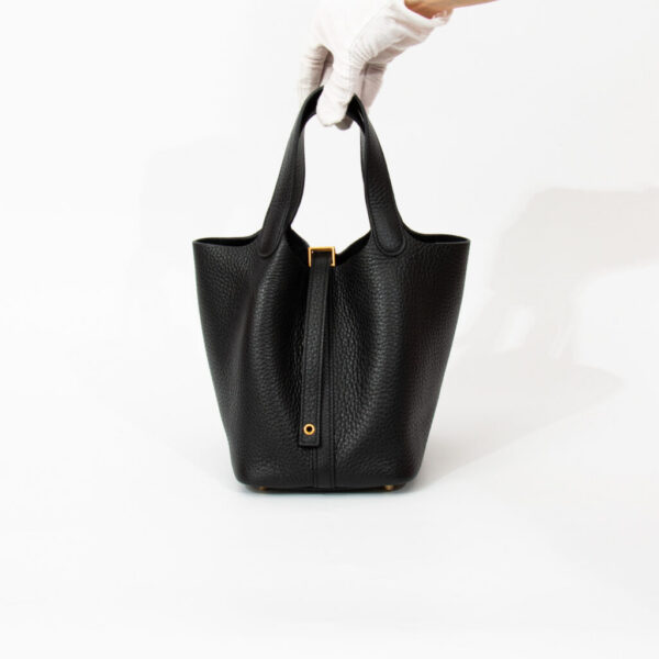 Bolso Hermès Picotin 18 de piel Clemence negra con herrajes dorados
