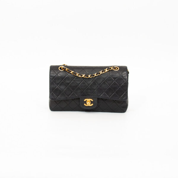 Chanel Timeless Medium Tasche Schwarz Lambskin 1704499 1989–1991
