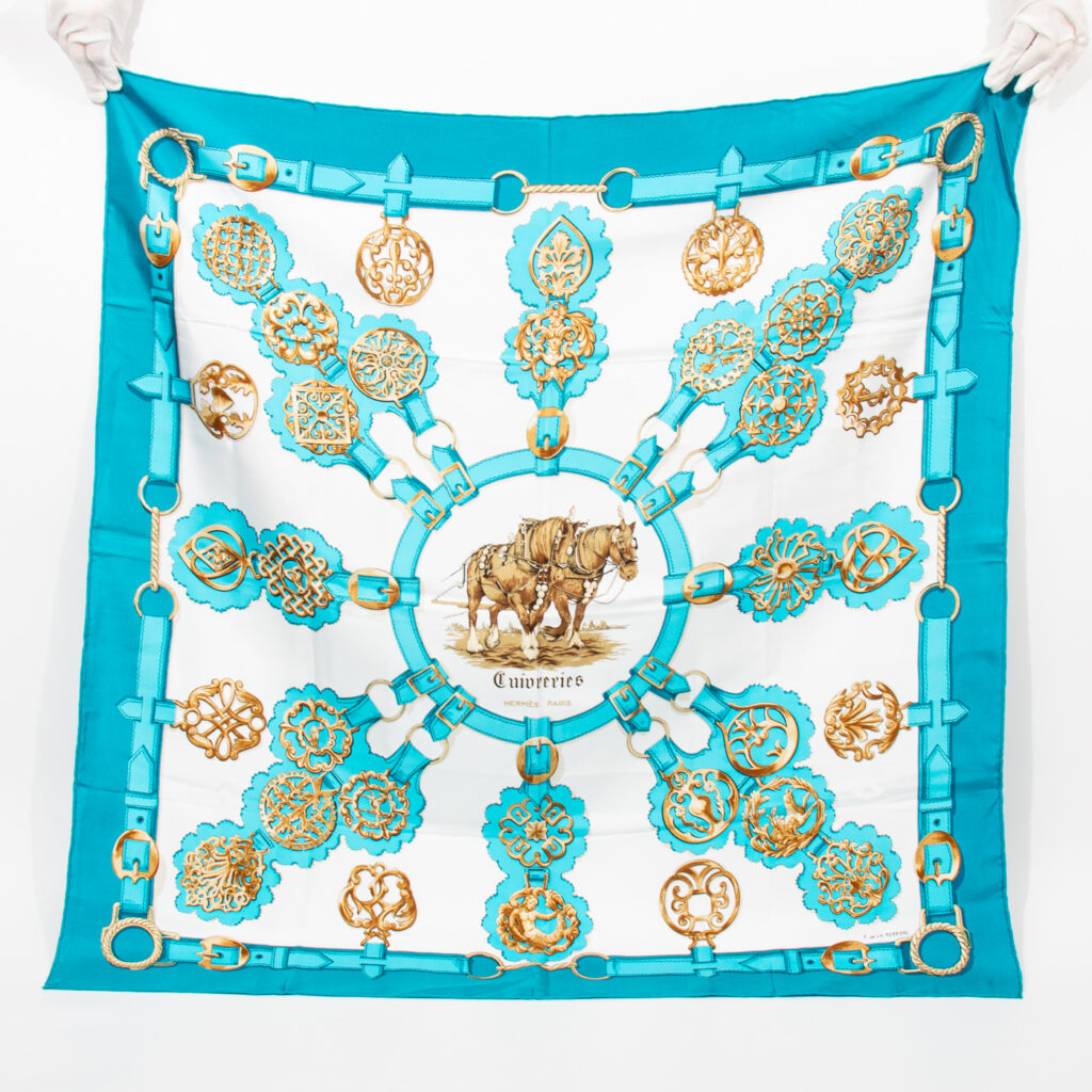 Hermès Carré 90 Seide Tuch Cuivrerie Blau