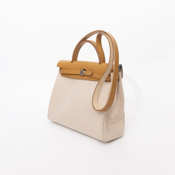 Bolso Hermès Herbag 31 de lona y piel en color crudo y beige (nuevo)