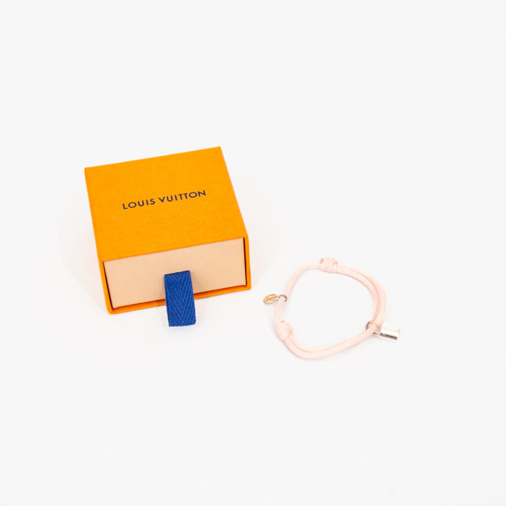 Louis Vuitton Unicef Lockit Armband in Rosa mit silbernem LV Schloss
