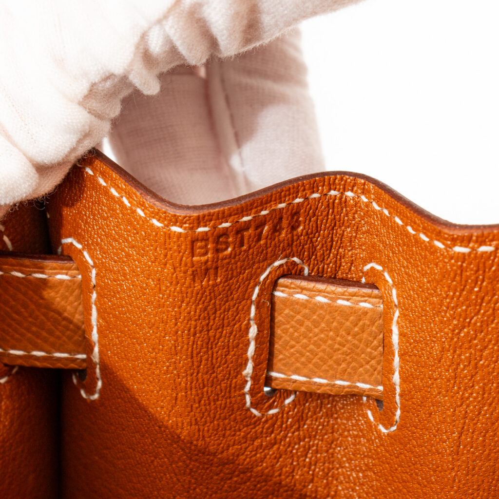 Hermès Kelly 28 Epsom Leder Gold Palladium Hardware 2024