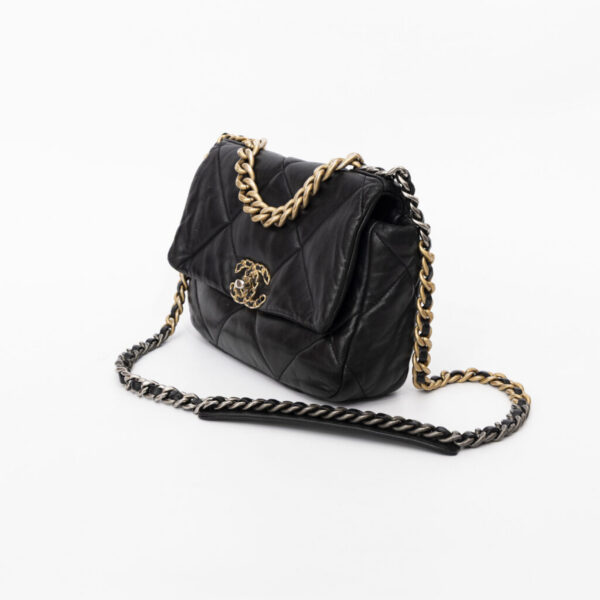 Chanel 19 Small Flap Bag Lambskin Schwarz