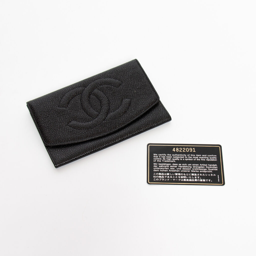 Chanel Coco Mark Caviar Skin Geldbörse Schwarz 1996–1997 4822091