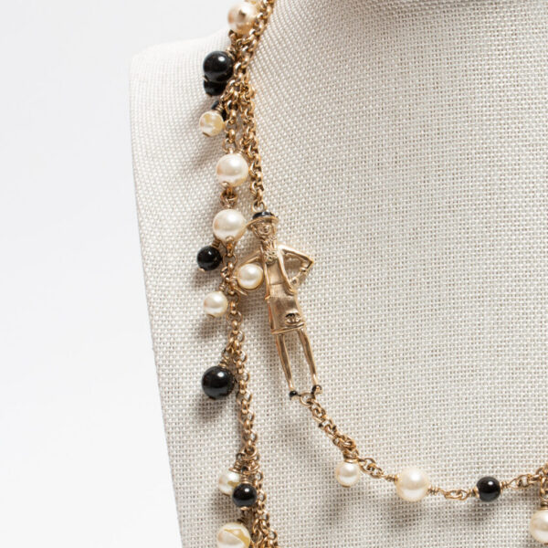 Chanel CC Halskette mit Weißen und Schwarzen Perlen
