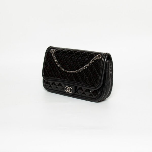Chanel Single Flap Lackleder Tasche Schwarz