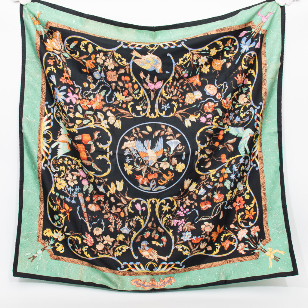 Hermès Carré 90 Pierres d Orient et d Occident Tuch Seide