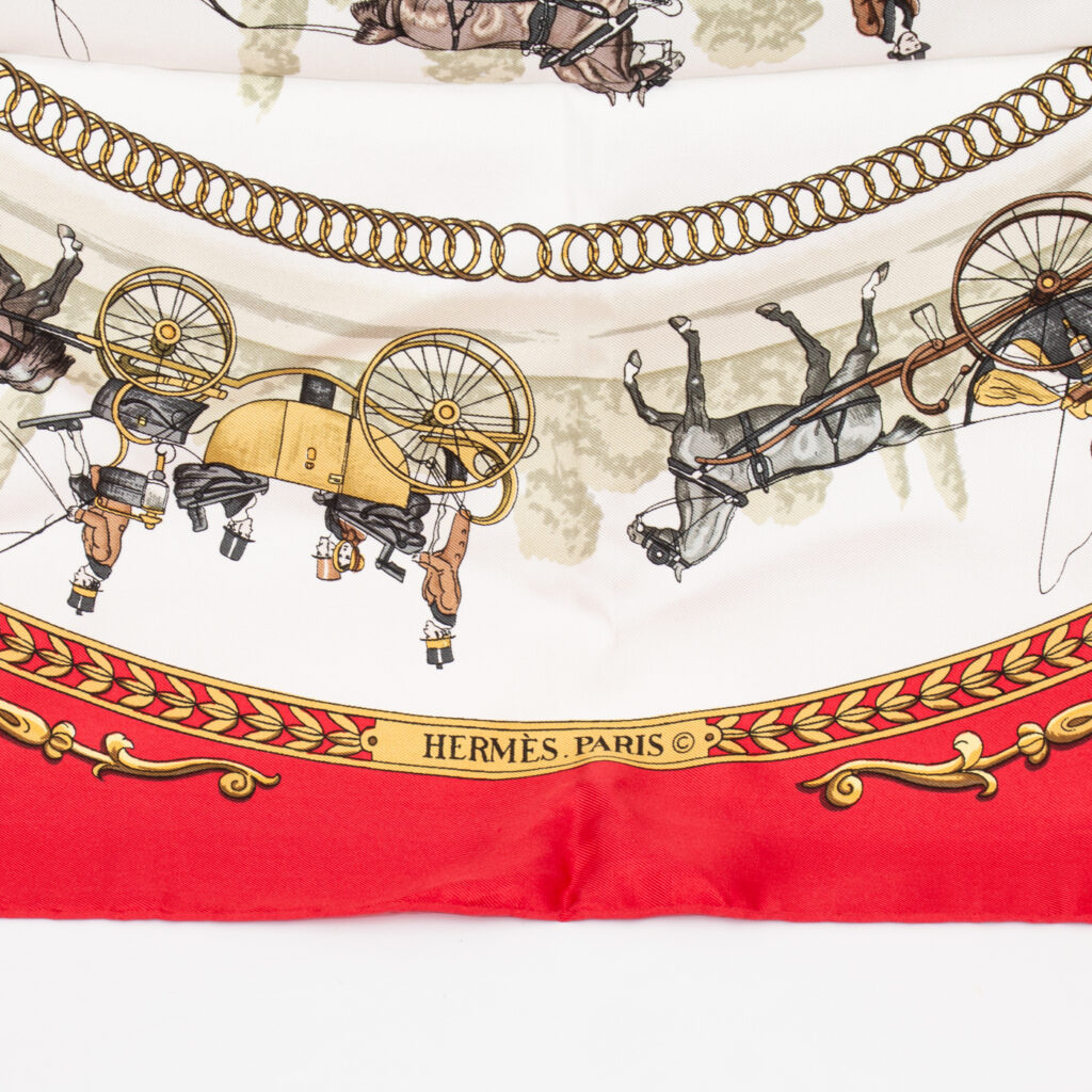 Hermès Carré 90 La Promenade de Longchamp Tuch Seide Rot