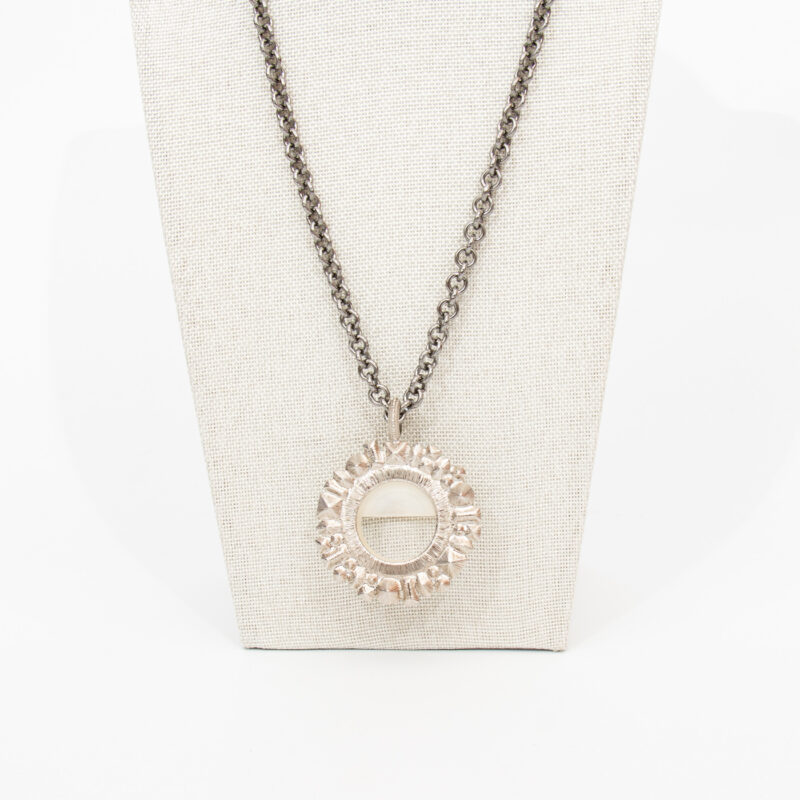Chanel Chanel Smiley CC Halskette Silberfarben mit Kristallen – Bild 5