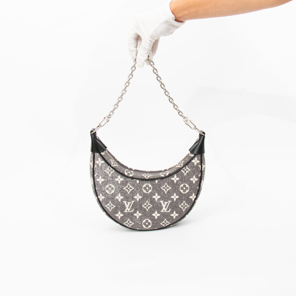 Louis Vuitton Loop Tasche Monogram Denim Schwarz