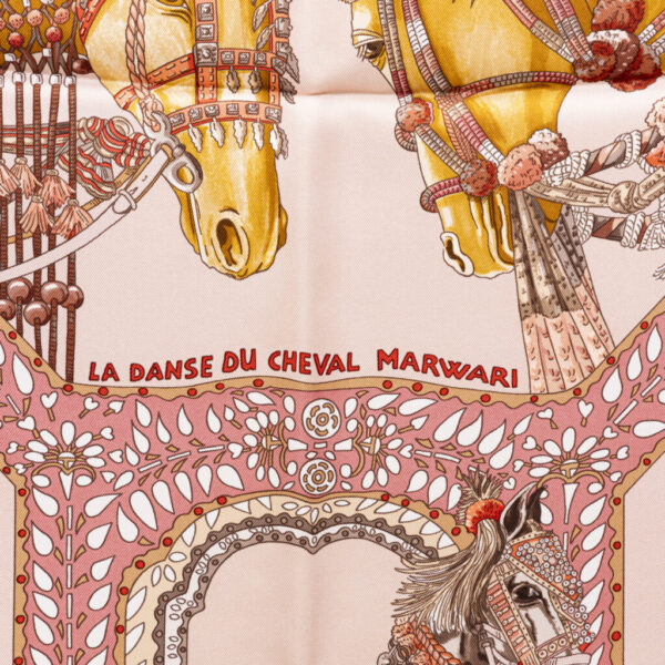 Hermès Tuch Seide Carré 90 La Danse Du Cheval Marwari In Rosa