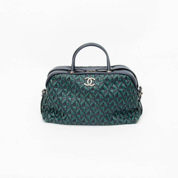 Bolso Chanel Bowler, piel, azul con herrajes plateados, 2015–2016, 21762880