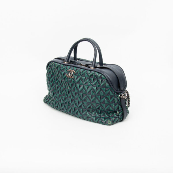 Bolso Chanel Bowler, piel, azul con herrajes plateados, 2015–2016, 21762880