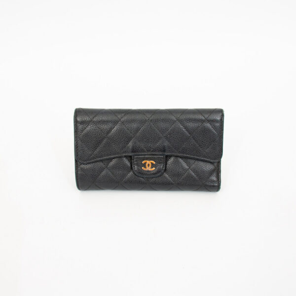 Portefeuille Chanel en cuir caviar noir avec finitions dorées 2015–2016