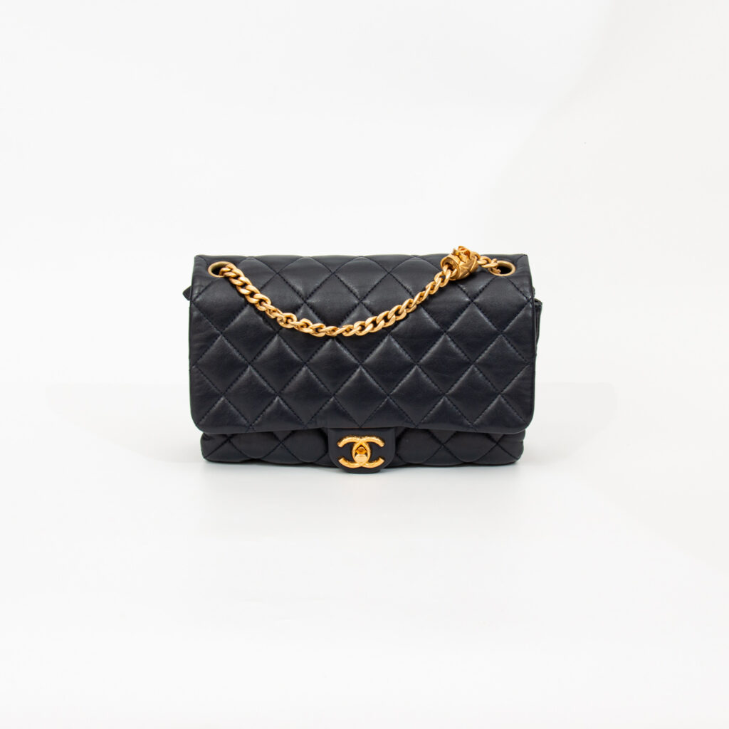 Chanel Tasche Single Flap Matelassé Leder Blau Mit Goldener Hardware C93222H3