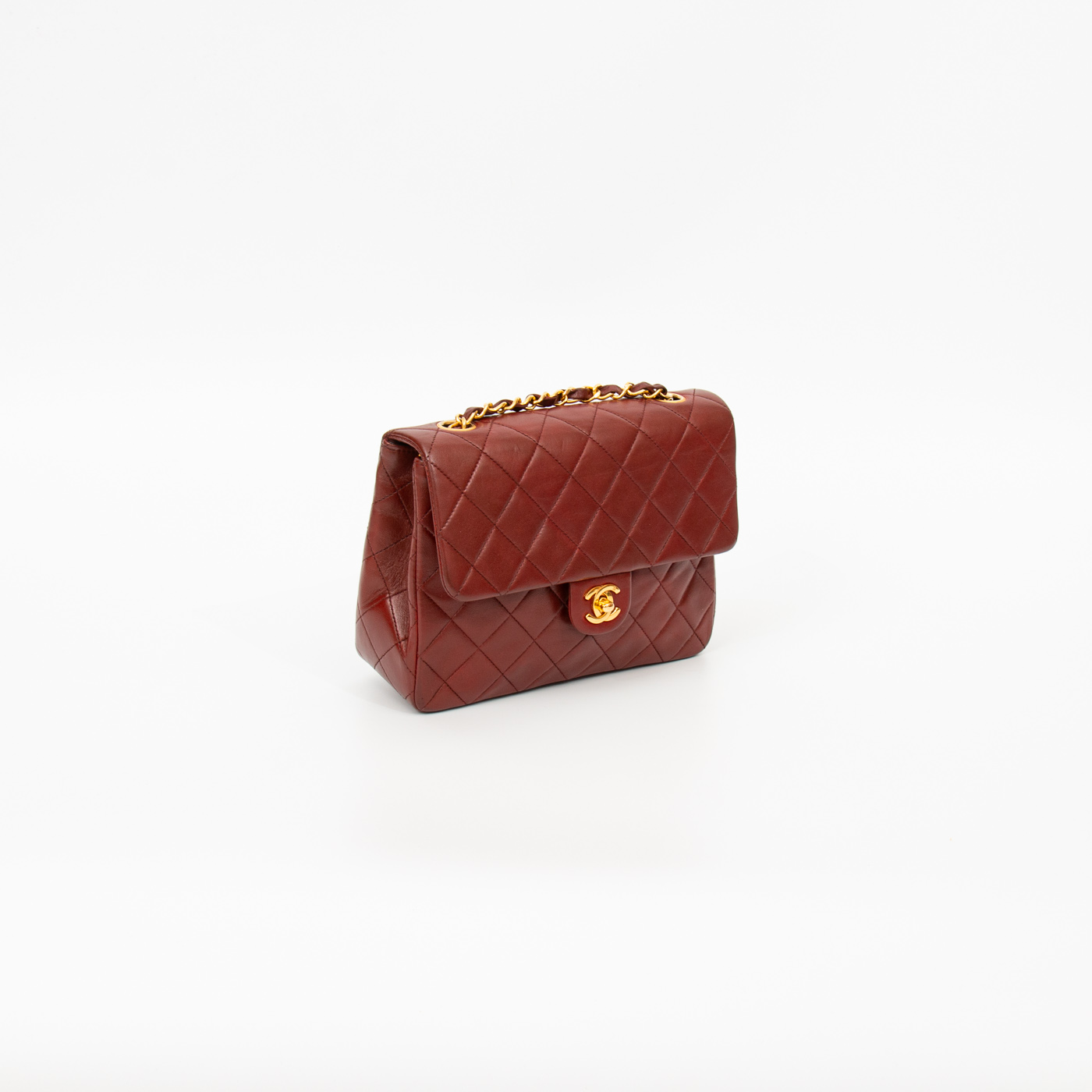 Chanel handbag, single flap, lambskin, fawn brown with gold hardware – Image 3