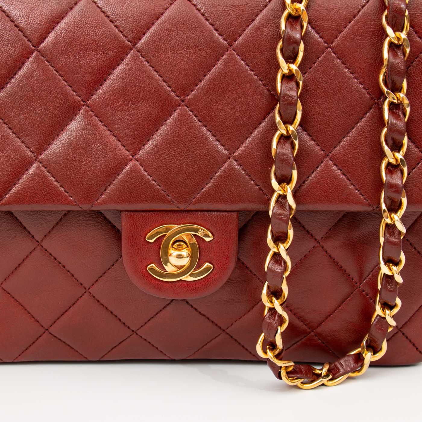 Chanel handbag, single flap, lambskin, fawn brown with gold hardware – Image 7