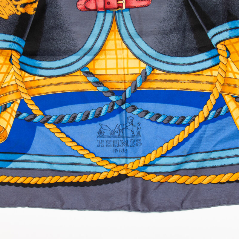Hermès Seidenschal Carré 90 Grande Tenue Blau – Bild 2
