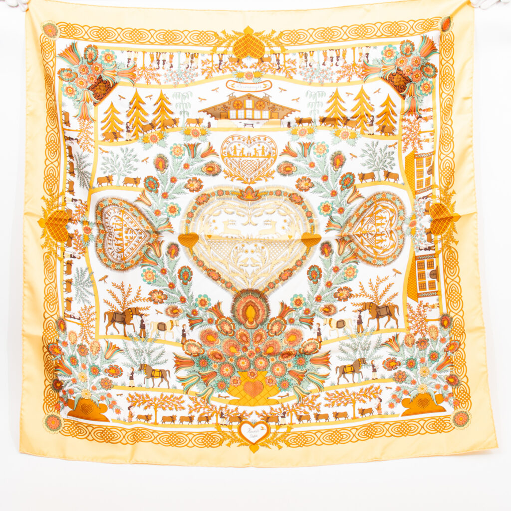 Hermès Seidenschal Carré 90 D Ecoupages Gelb