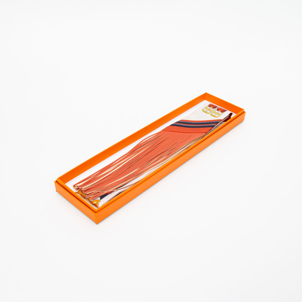 Hermès Twilly Jumping Leather Fringes in Orange Tuch Seide Neu