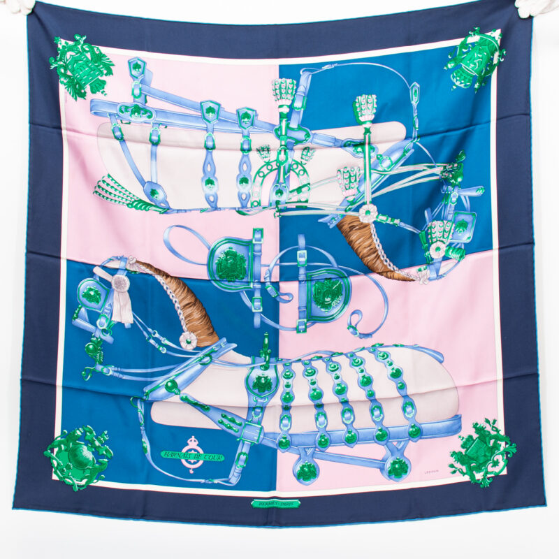 Hermès Seidenschal Carré 90 Harnais De Cour Blau – Bild 1