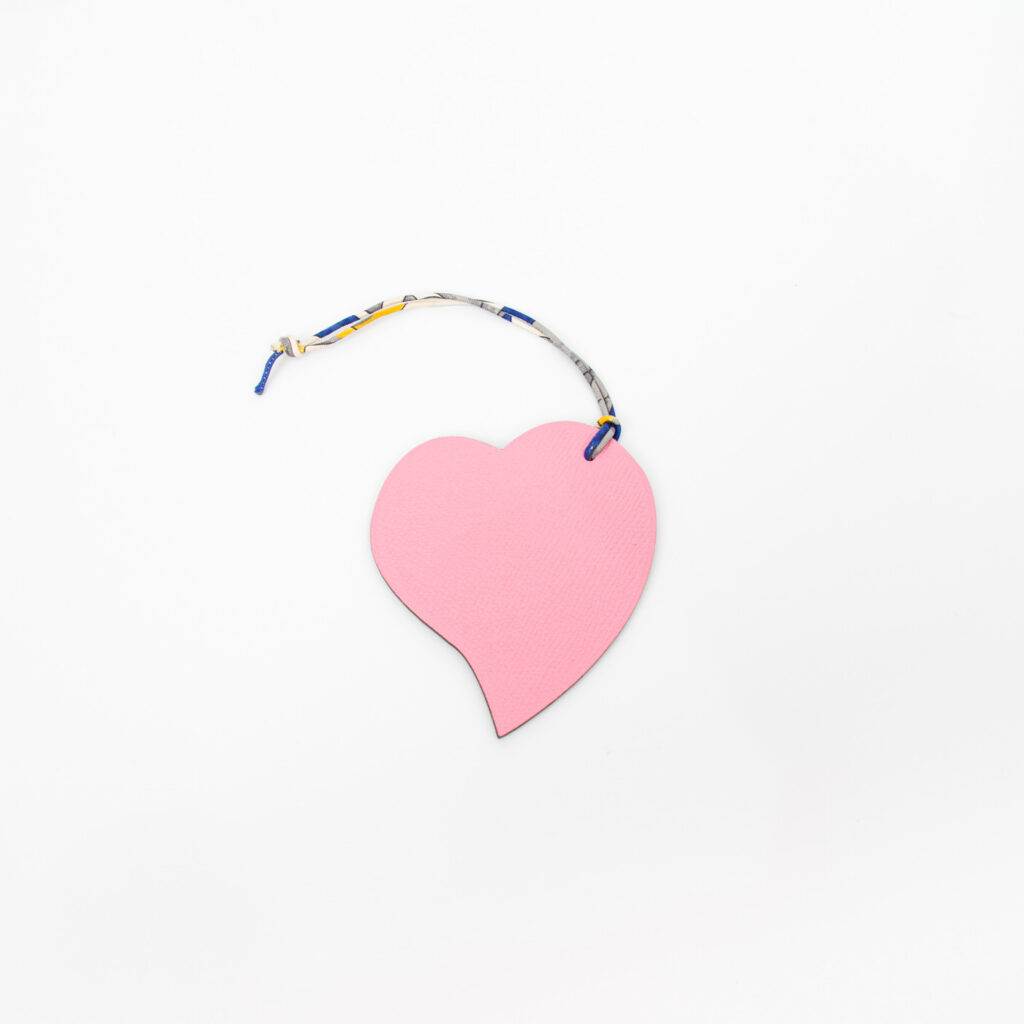 Hermès Charm Petit Ash Hearts Leder Rosa