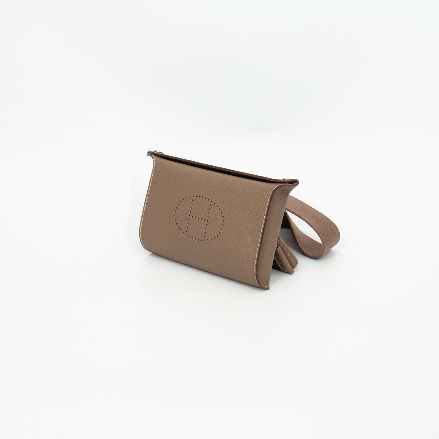 Sac messager Hermès Videpoches Togo en cuir étoupe – Image 2