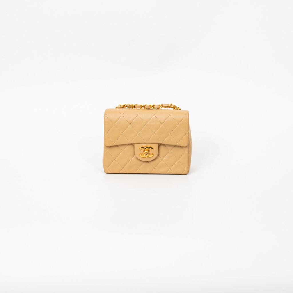Sac à main Chanel Mini Square à rabat simple, 17 pouces, cuir d'agneau, 1989–1991, 1632769