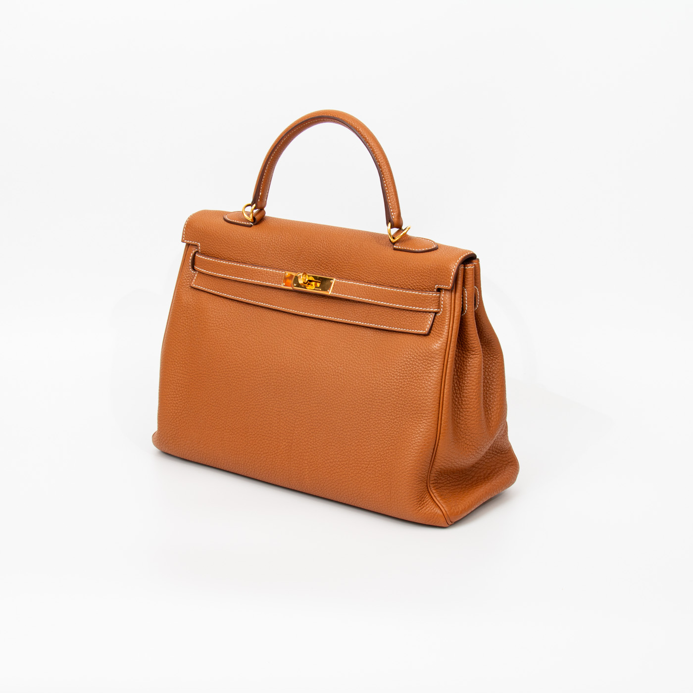 Bolso Hermès Kelly 35 Retourné de piel Togo dorada con herrajes dorados, 2010 – Imagen 2