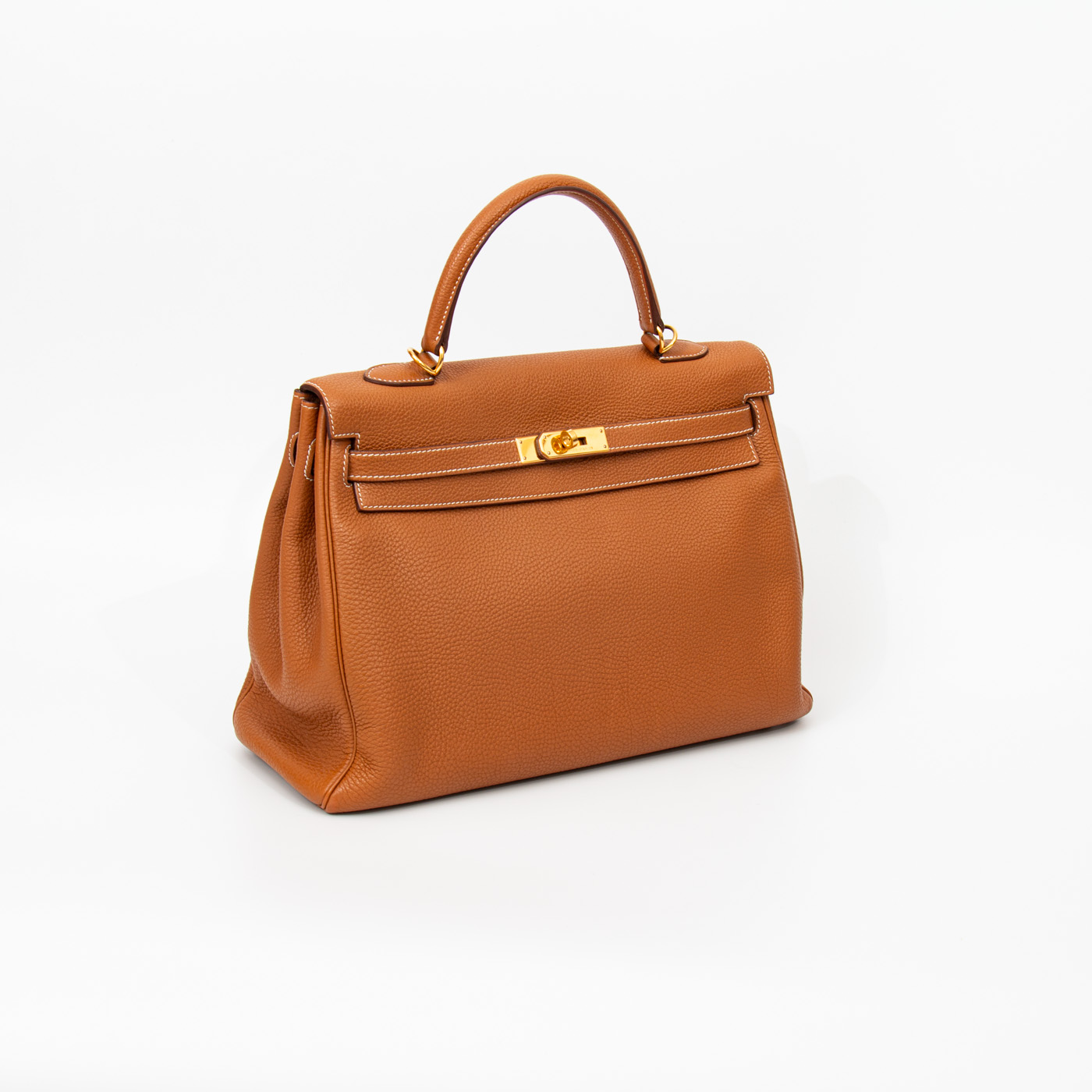 Bolso Hermès Kelly 35 Retourné de piel Togo dorada con herrajes dorados, 2010 – Imagen 3
