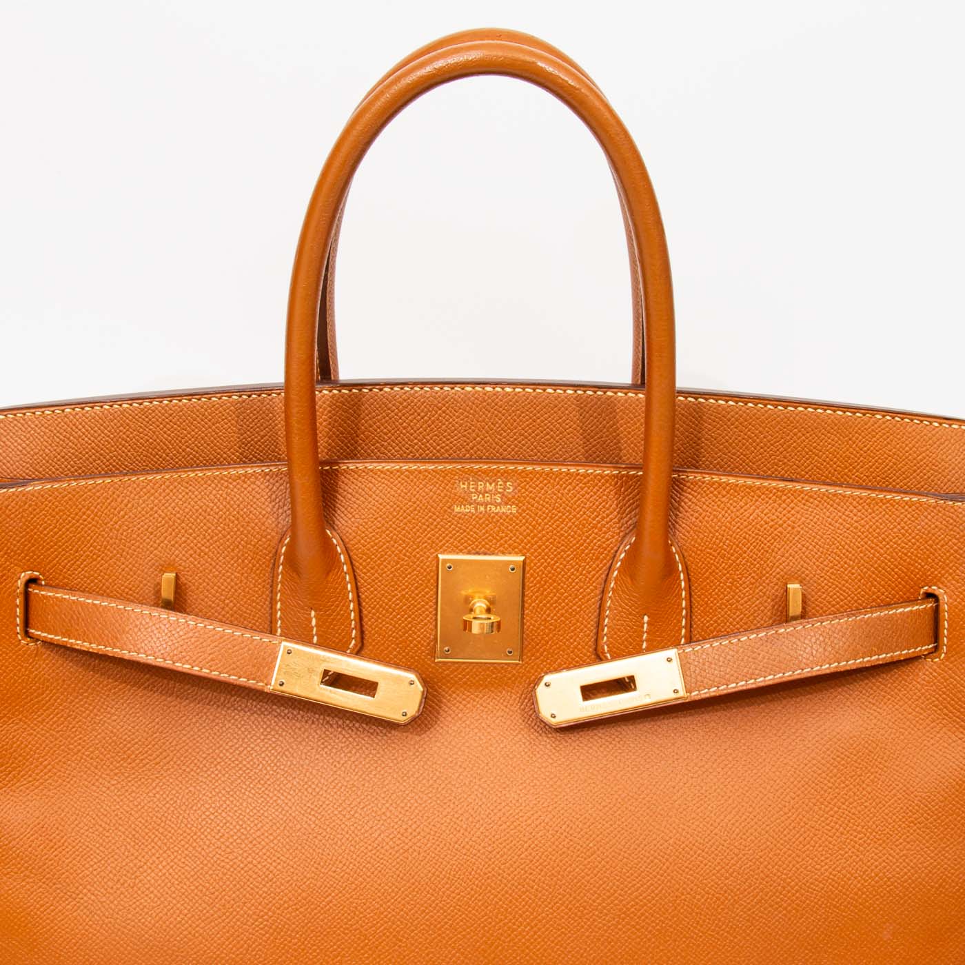 Sac à main Hermès Birkin 35 Retourne en cuir doré avec finitions dorées, 1997 – Image 10