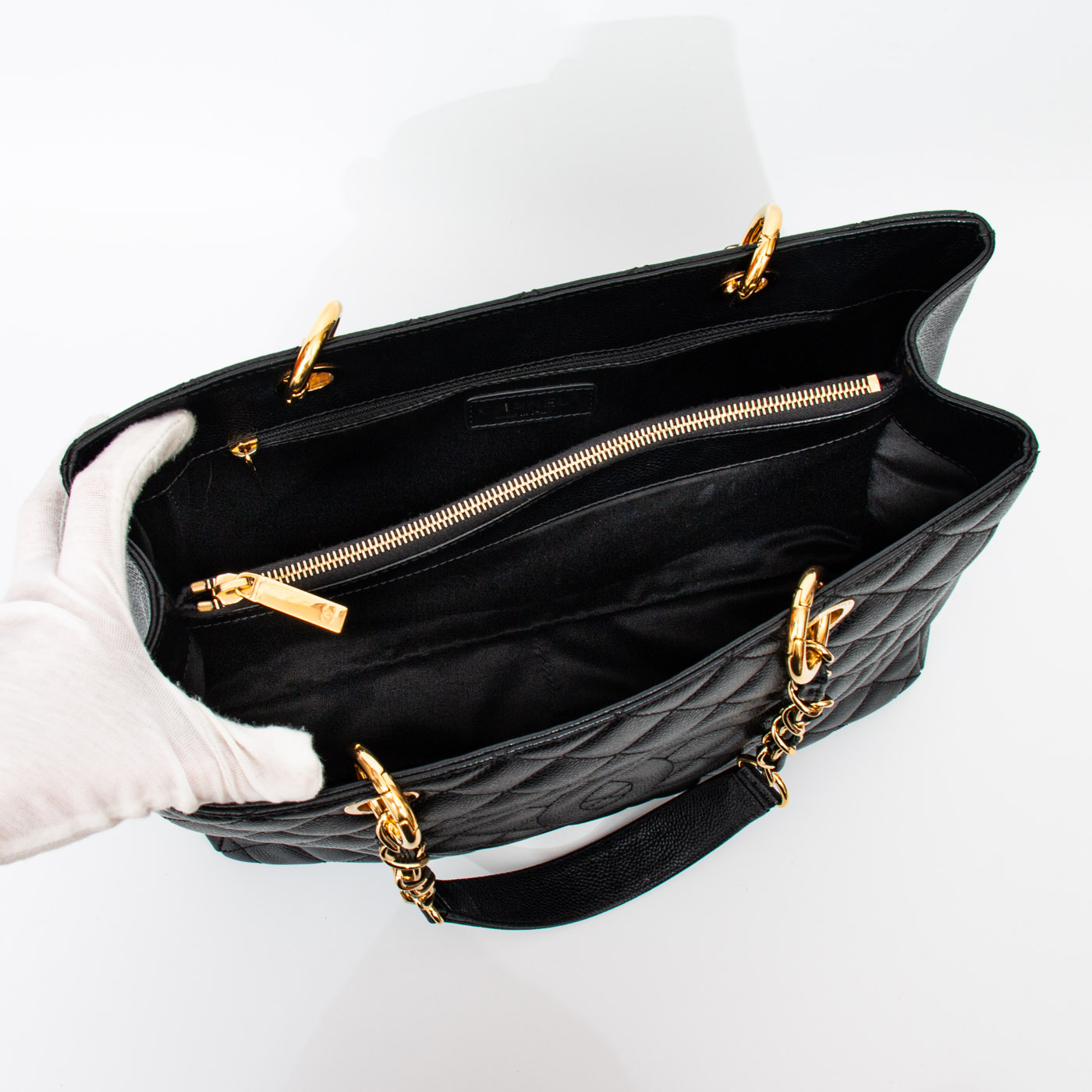 Sac cabas Chanel GST en cuir caviar noir avec finitions dorées 2014 19409701 – Image 9