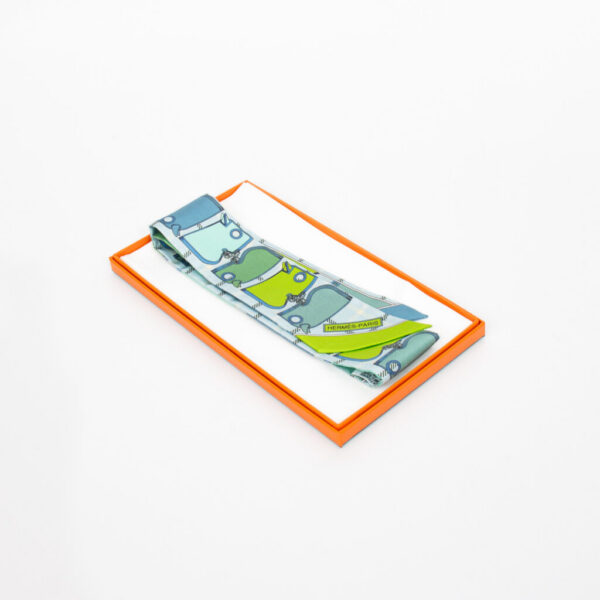 Hermès Twilly Seidentuch Taschen Motiv Blau Grün 86 cm