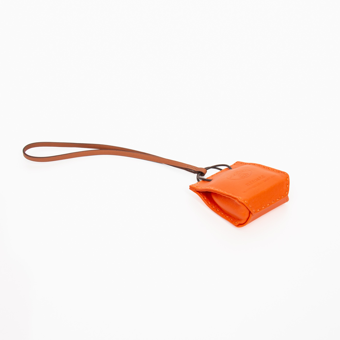 Porte-clés sac shopping Hermès en cuir orange – Image 4