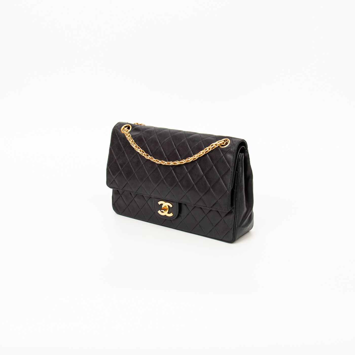 Sac Chanel Timeless en cuir d'agneau noir vintage à double rabat – Image 3