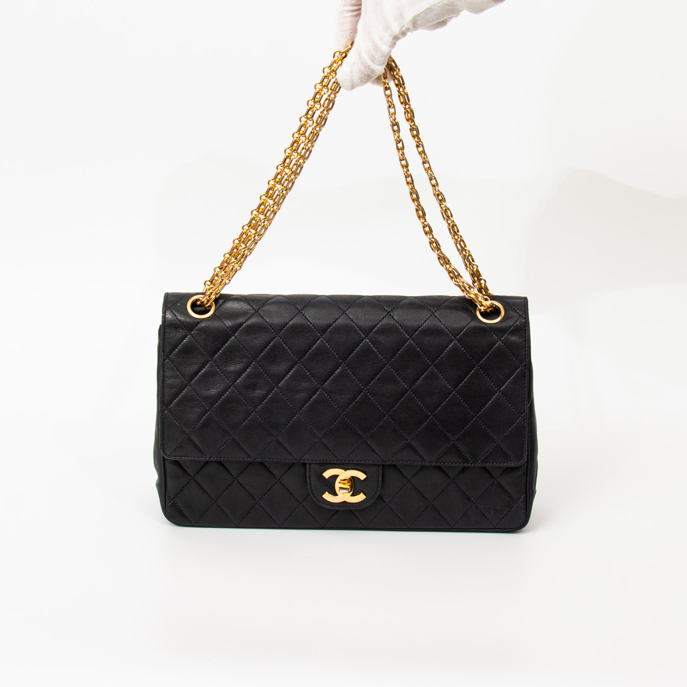 Sac Chanel Timeless en cuir d'agneau noir vintage à double rabat – Image 6