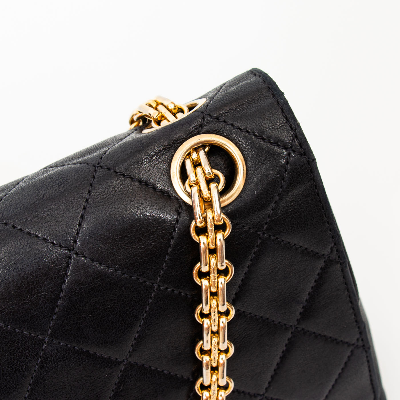 Sac Chanel Timeless en cuir d'agneau noir vintage à double rabat – Image 8