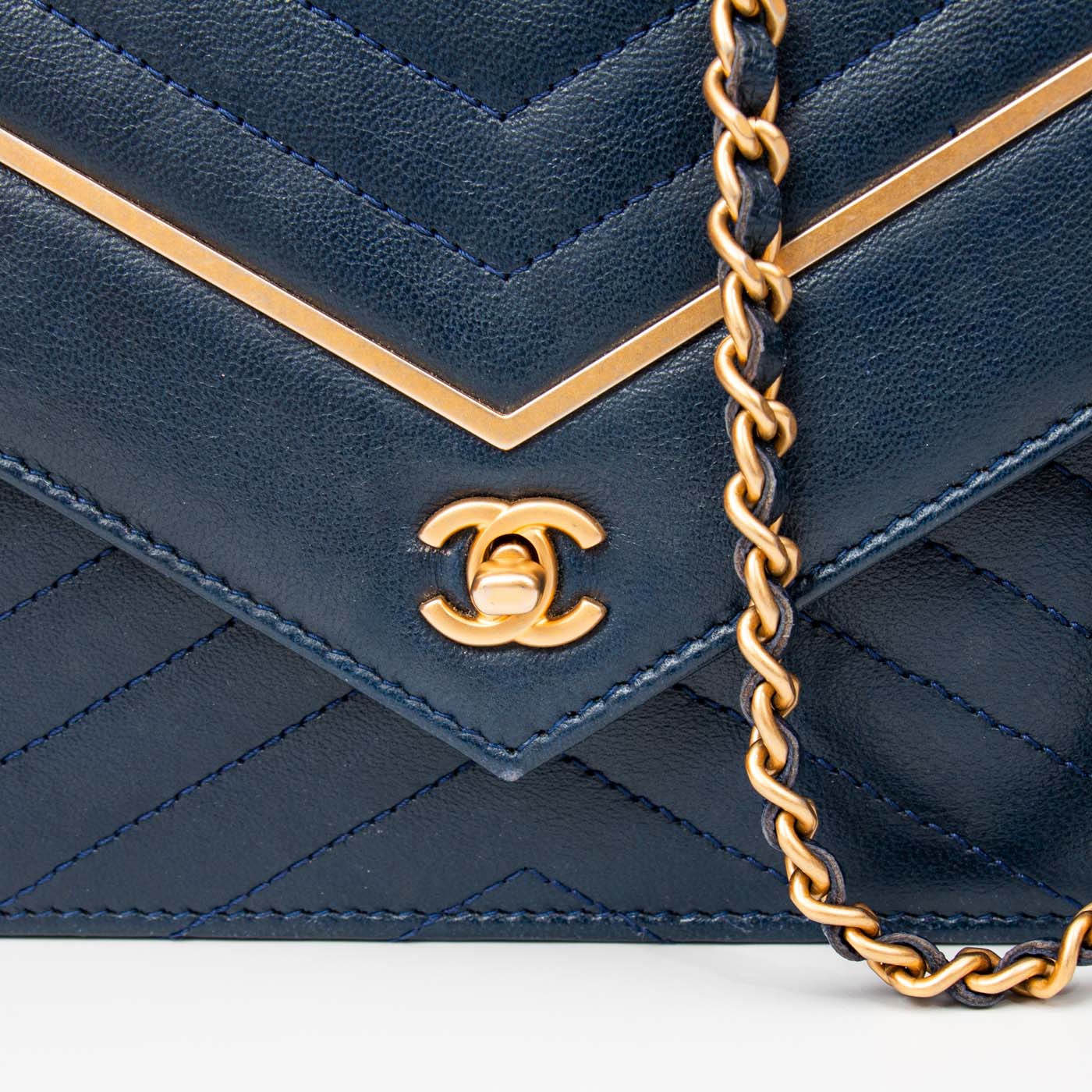 Chanel Tasche Wallet on Chain Chevron Blau Mit Goldener Hardware 2017–2018 24641166 – Bild 7