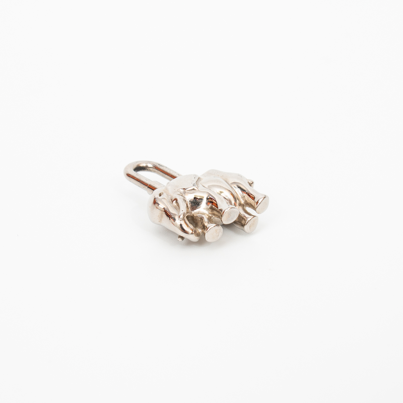 Charm Hermès Cadena Elefante en metal plateado – Imagen 3