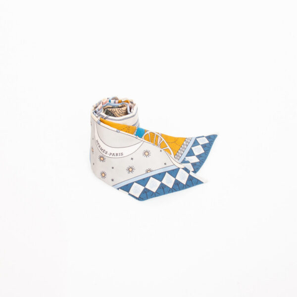 Hermès Foulard Twilly C est la Fete soie bleu clair rosé