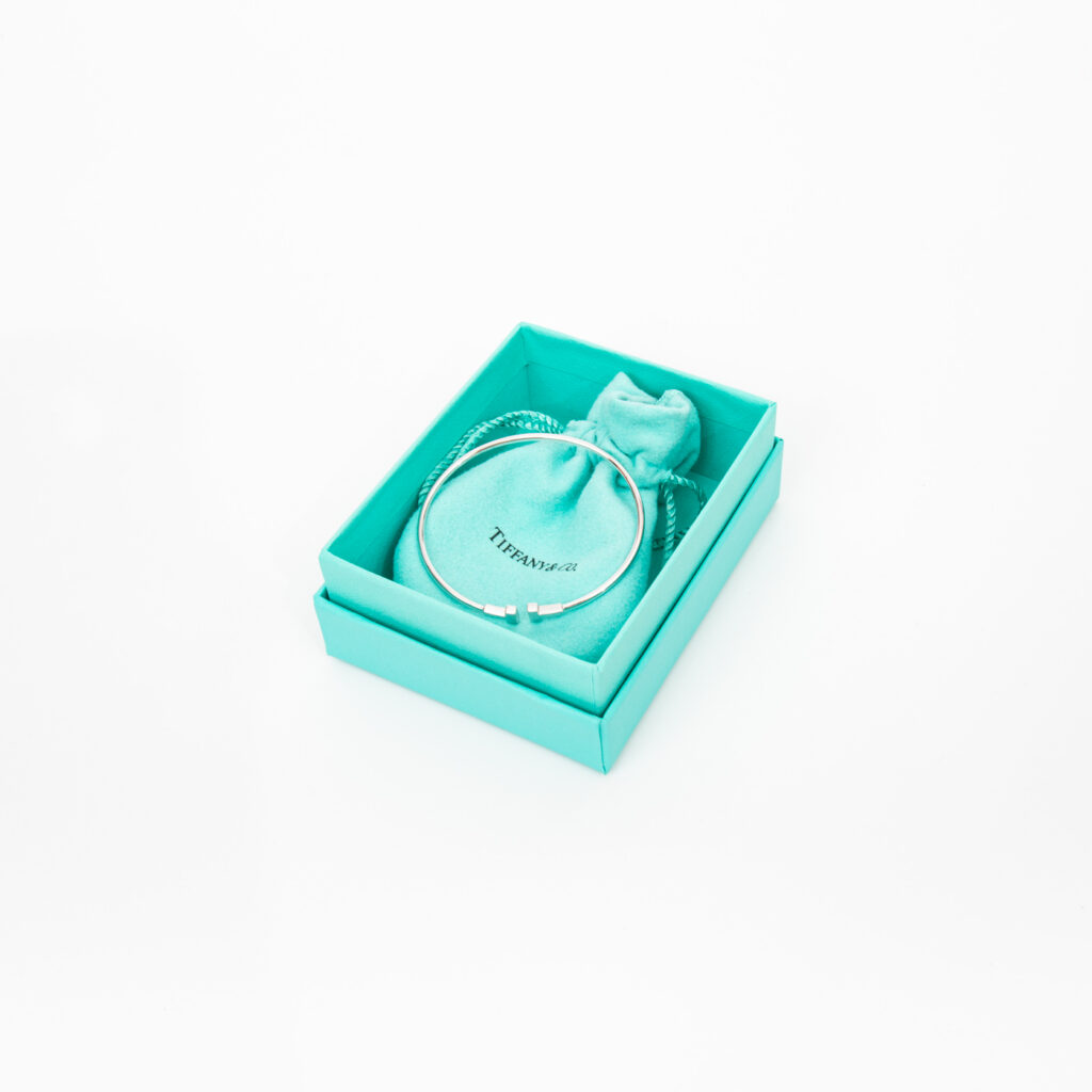 Tiffany & Co. T Wire Armreif Small 18 Karat Weißgold
